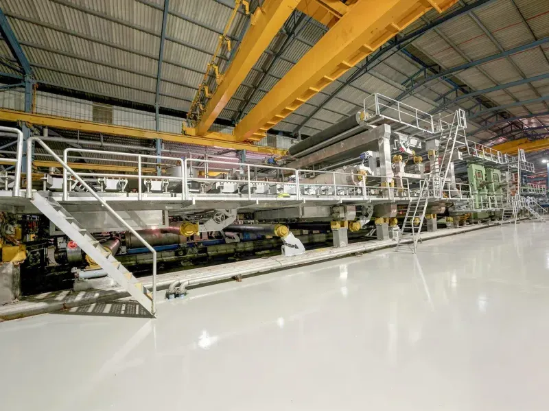 Máquina de papel Parason instalada e comissionada em local do cliente